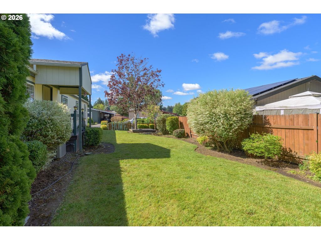 Image 36 of property listing at 1282 E 3RD St 60, Lafayette, OR 97127