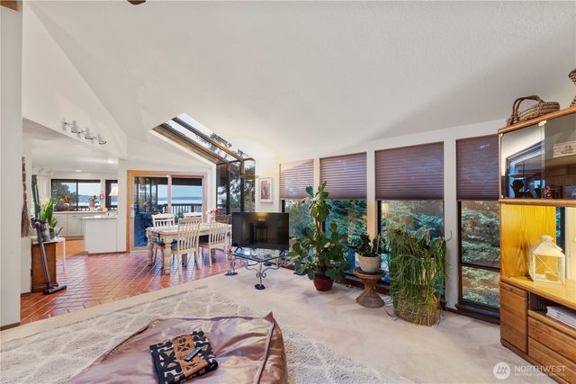 6329 Dash Point Boulevard NE, Tacoma, WA 98422