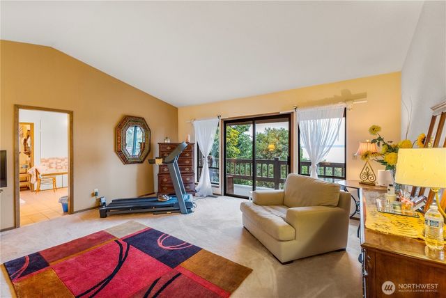 6329 Dash Point Boulevard NE, Tacoma, WA 98422