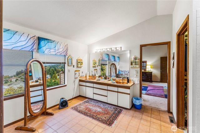 6329 Dash Point Boulevard NE, Tacoma, WA 98422