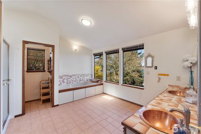 6329 Dash Point Boulevard NE, Tacoma, WA 98422