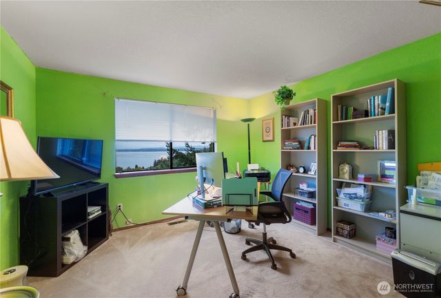 6329 Dash Point Boulevard NE, Tacoma, WA 98422