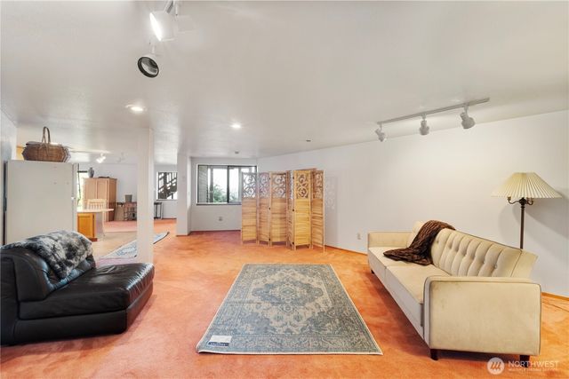 6329 Dash Point Boulevard NE, Tacoma, WA 98422