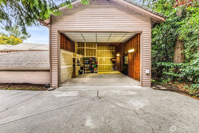 6329 Dash Point Boulevard NE, Tacoma, WA 98422