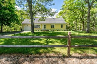 168 White Moss Dr, Barnstable, MA 02648