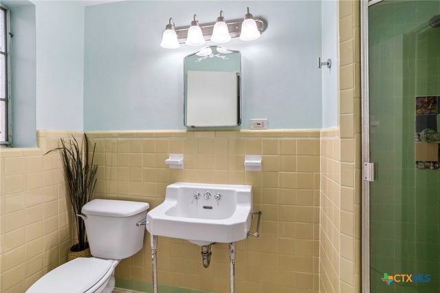 384 New York Avenue, New Braunfels, TX 78130