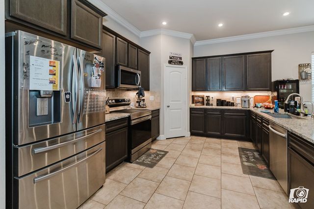 9041 Red Cliff Ave, Odessa, TX 79765