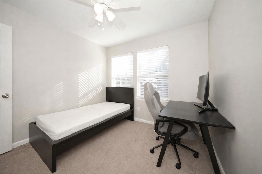 Image 14 of property listing at 6423 Austinville Drive, Katy, TX 77449