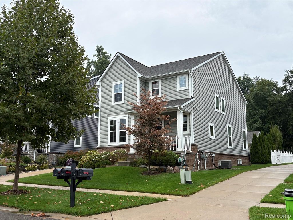 708 Hickory Street, Milford Village, MI 48381