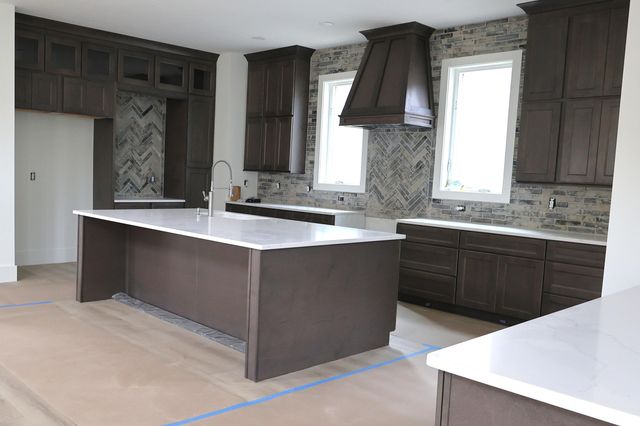 5703 Butternut Drive, Lewis Center, OH 43035