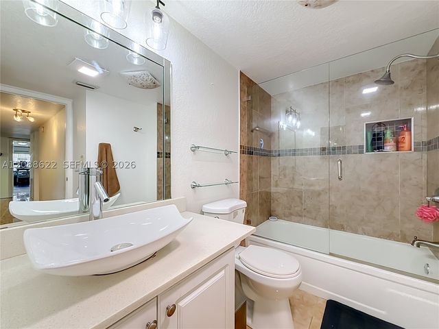 8740 Azalea Ct 102, Tamarac, FL 33321