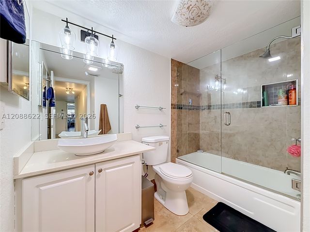 8740 Azalea Ct 102, Tamarac, FL 33321