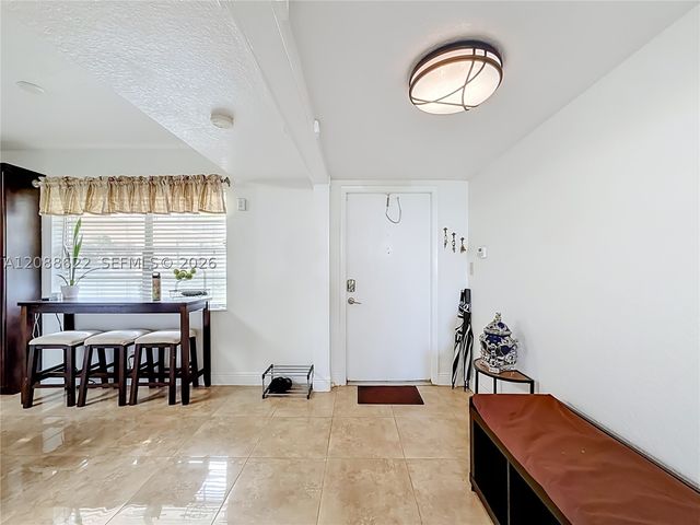 8740 Azalea Ct 102, Tamarac, FL 33321