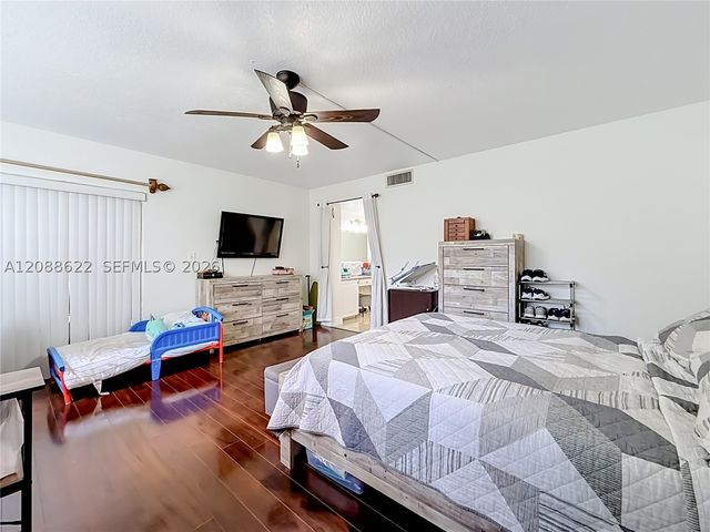 8740 Azalea Ct 102, Tamarac, FL 33321
