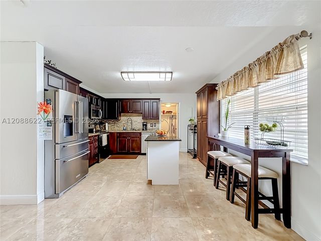 8740 Azalea Ct 102, Tamarac, FL 33321