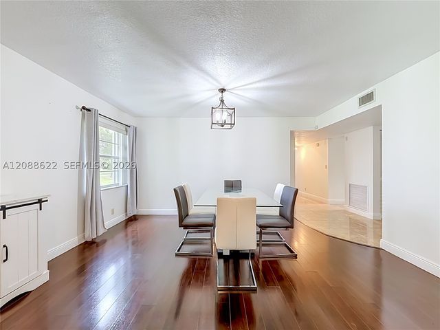 8740 Azalea Ct 102, Tamarac, FL 33321