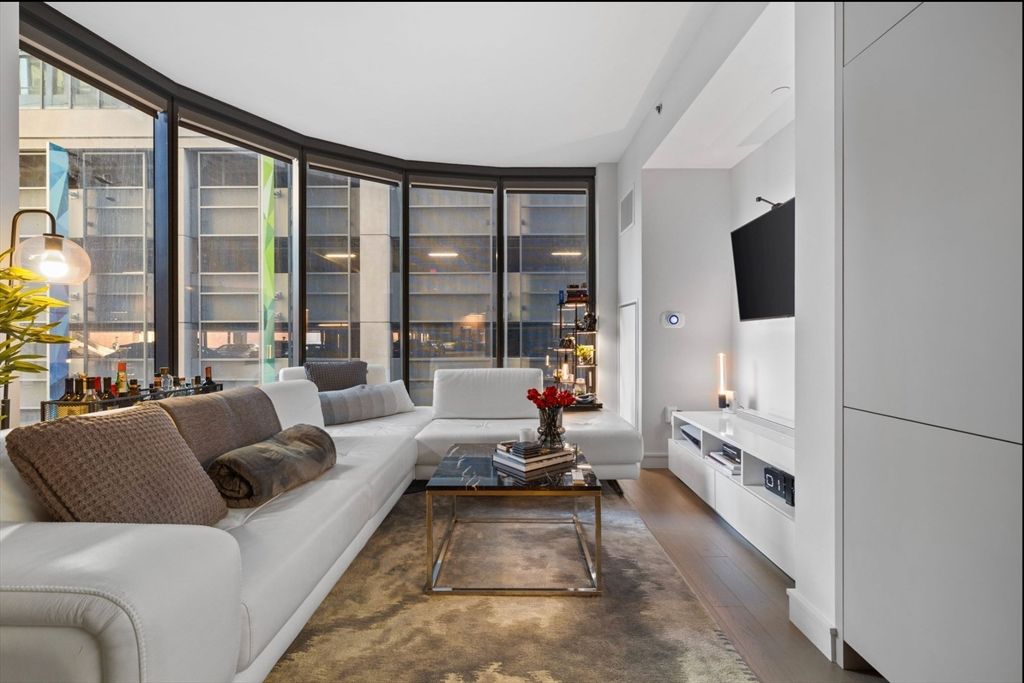 55 Lagrange 301, Boston, MA 02116