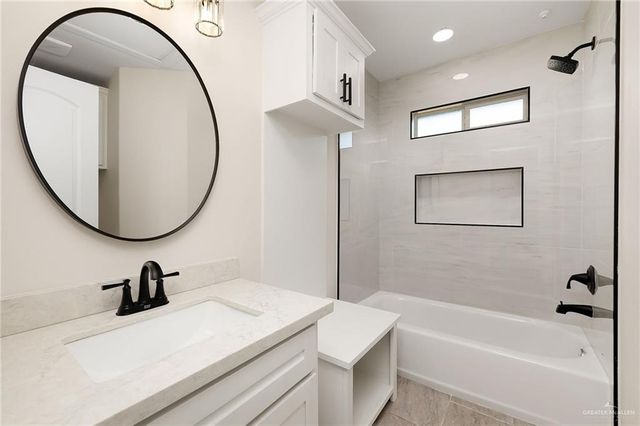 1325 S 9th Street, Alamo, TX 78516