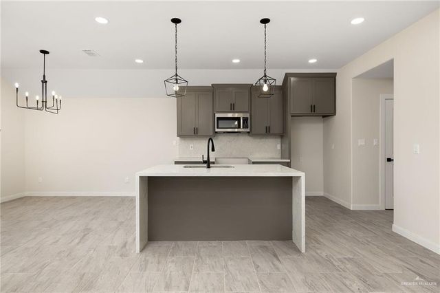 1325 S 9th Street, Alamo, TX 78516