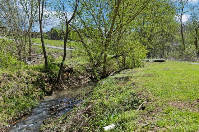 2535 Chapman Hwy, Sevierville, TN 37876