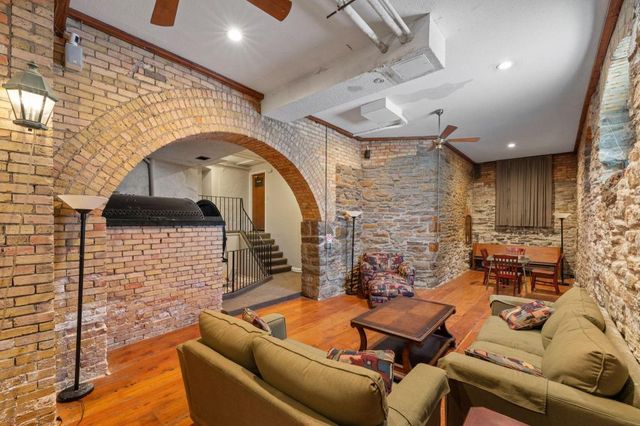 609 S 9th Street 8, Minneapolis, MN 55404