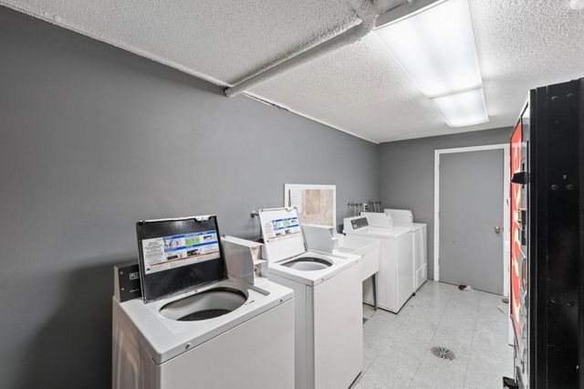 609 S 9th Street 8, Minneapolis, MN 55404