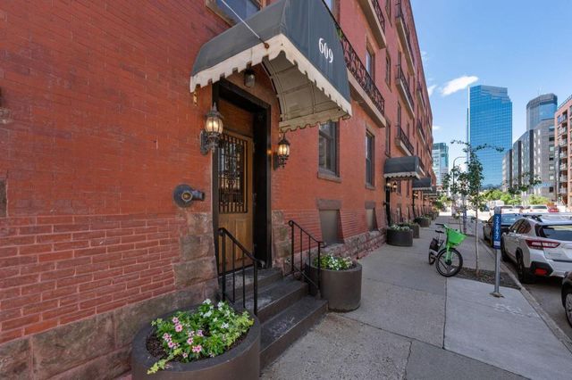 609 S 9th Street 8, Minneapolis, MN 55404