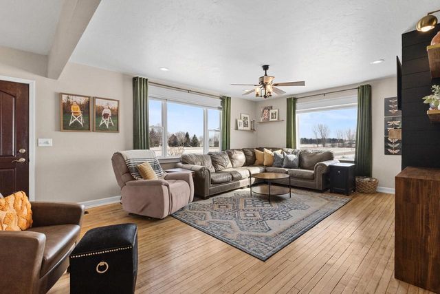 4292 STAGECOACH ROAD, Green Bay, WI 54311