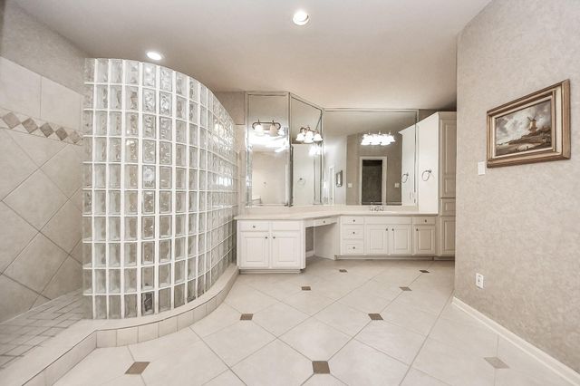 5701 Sugar Hill Drive, Houston, TX 77057