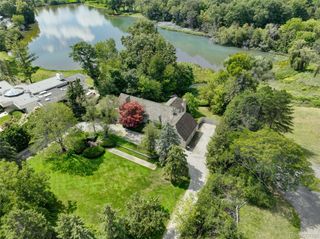 363 Lakewood Drive, Bloomfield Hills, MI 48304