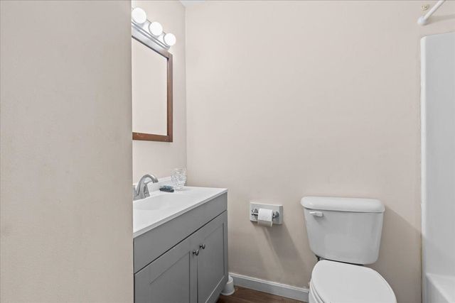 76 Ethan Allen Parkway, Burlington, VT 05408
