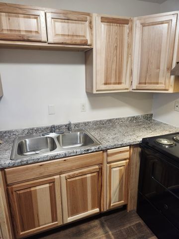 76 Ethan Allen Parkway, Burlington, VT 05408