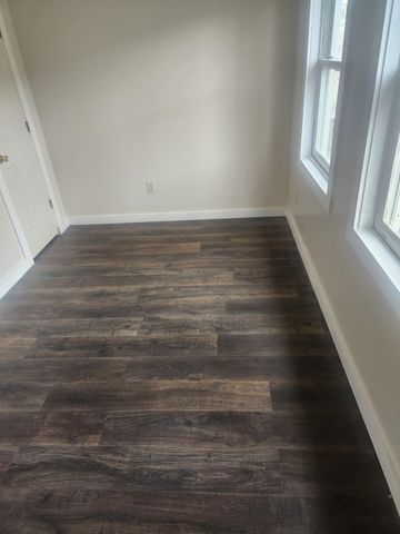 76 Ethan Allen Parkway, Burlington, VT 05408