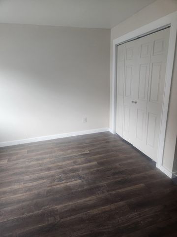 76 Ethan Allen Parkway, Burlington, VT 05408