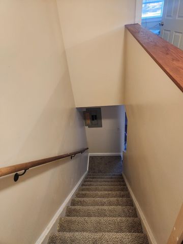 76 Ethan Allen Parkway, Burlington, VT 05408