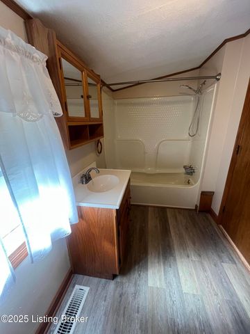 889 W Hwy 44, Shepherdsville, KY 40165