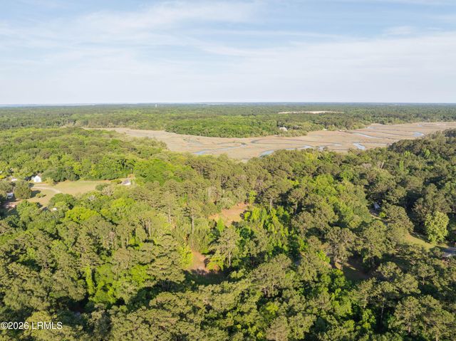 35 Trotters Loop, Beaufort, SC 29907