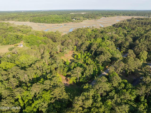 35 Trotters Loop, Beaufort, SC 29907