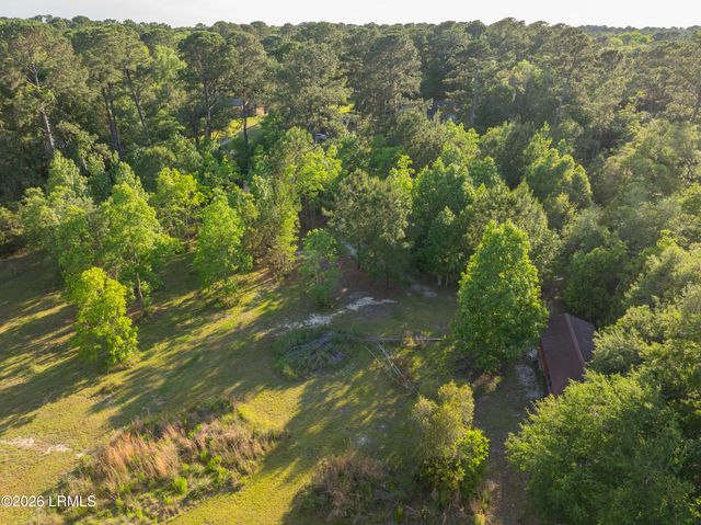 35 Trotters Loop, Beaufort, SC 29907