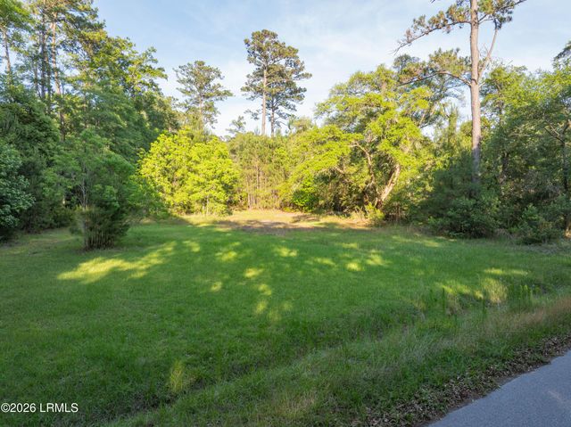 35 Trotters Loop, Beaufort, SC 29907
