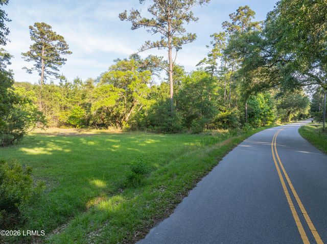 35 Trotters Loop, Beaufort, SC 29907