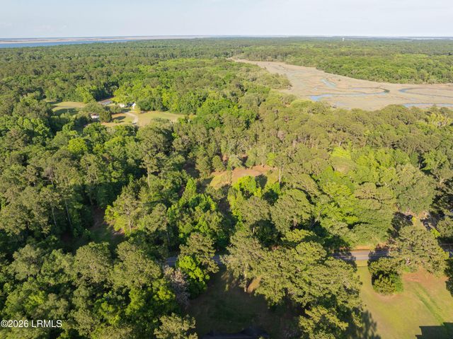 35 Trotters Loop, Beaufort, SC 29907