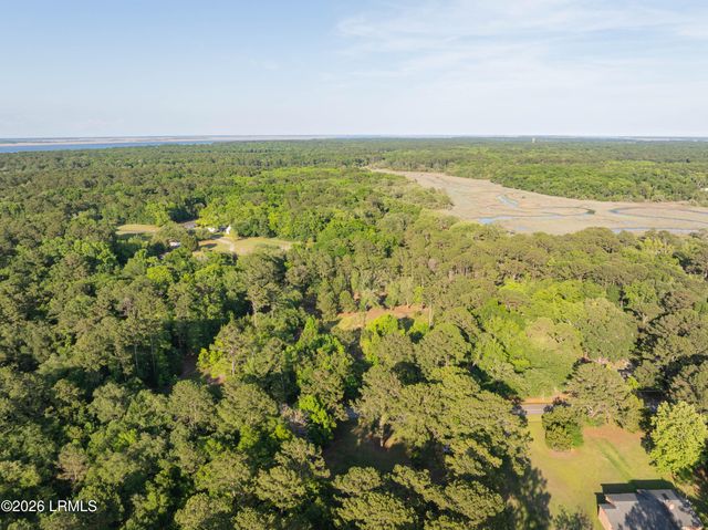 35 Trotters Loop, Beaufort, SC 29907