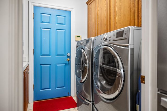 18 Areca Pl, Lahaina, HI 96761