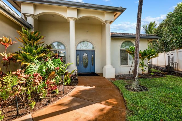 18 Areca Pl, Lahaina, HI 96761