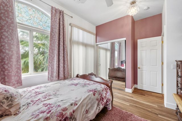 18 Areca Pl, Lahaina, HI 96761