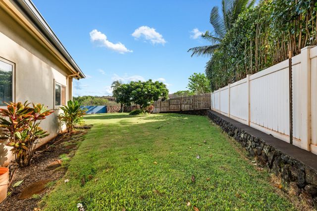 18 Areca Pl, Lahaina, HI 96761