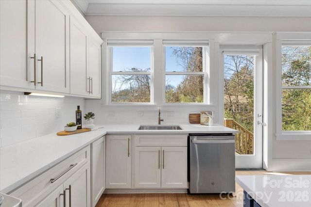 2731 Kilgo Way, Charlotte, NC 28205