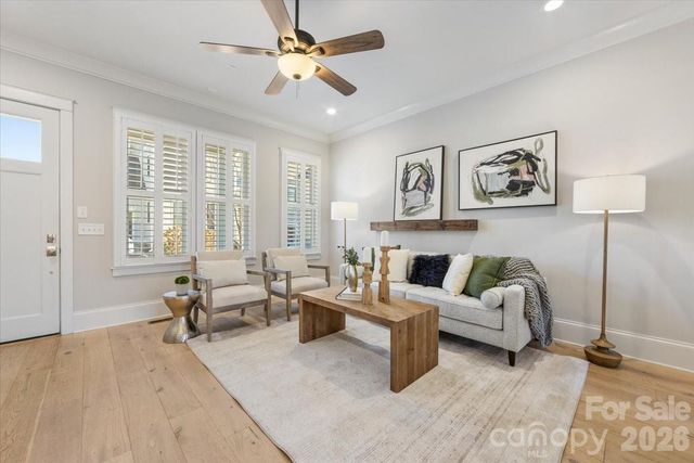 2731 Kilgo Way, Charlotte, NC 28205