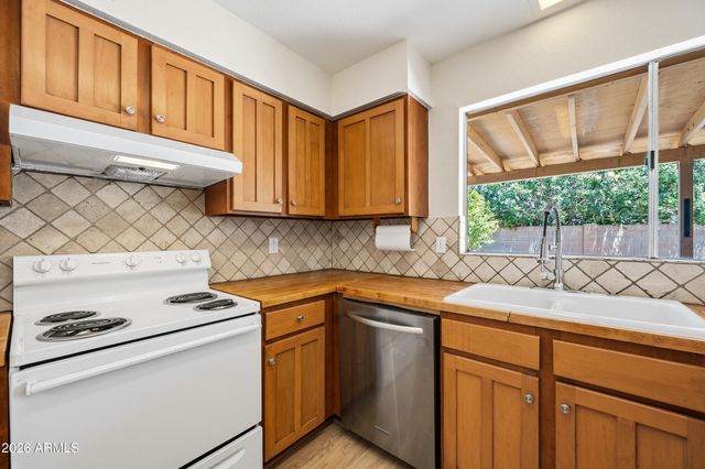 2216 W STRAFORD Drive, Chandler, AZ 85224